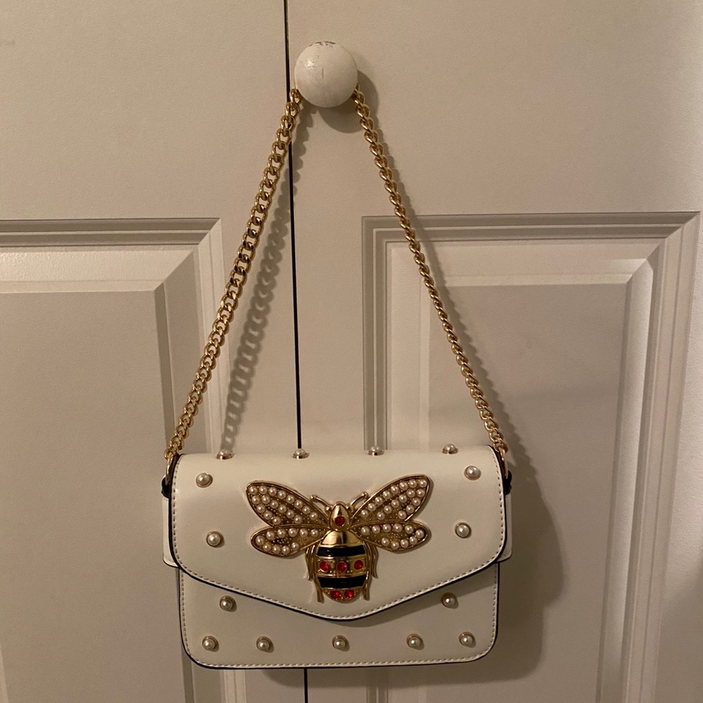 Ivory Bee Bag